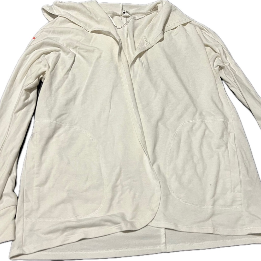Cable & Gauge Women's White Cardigan